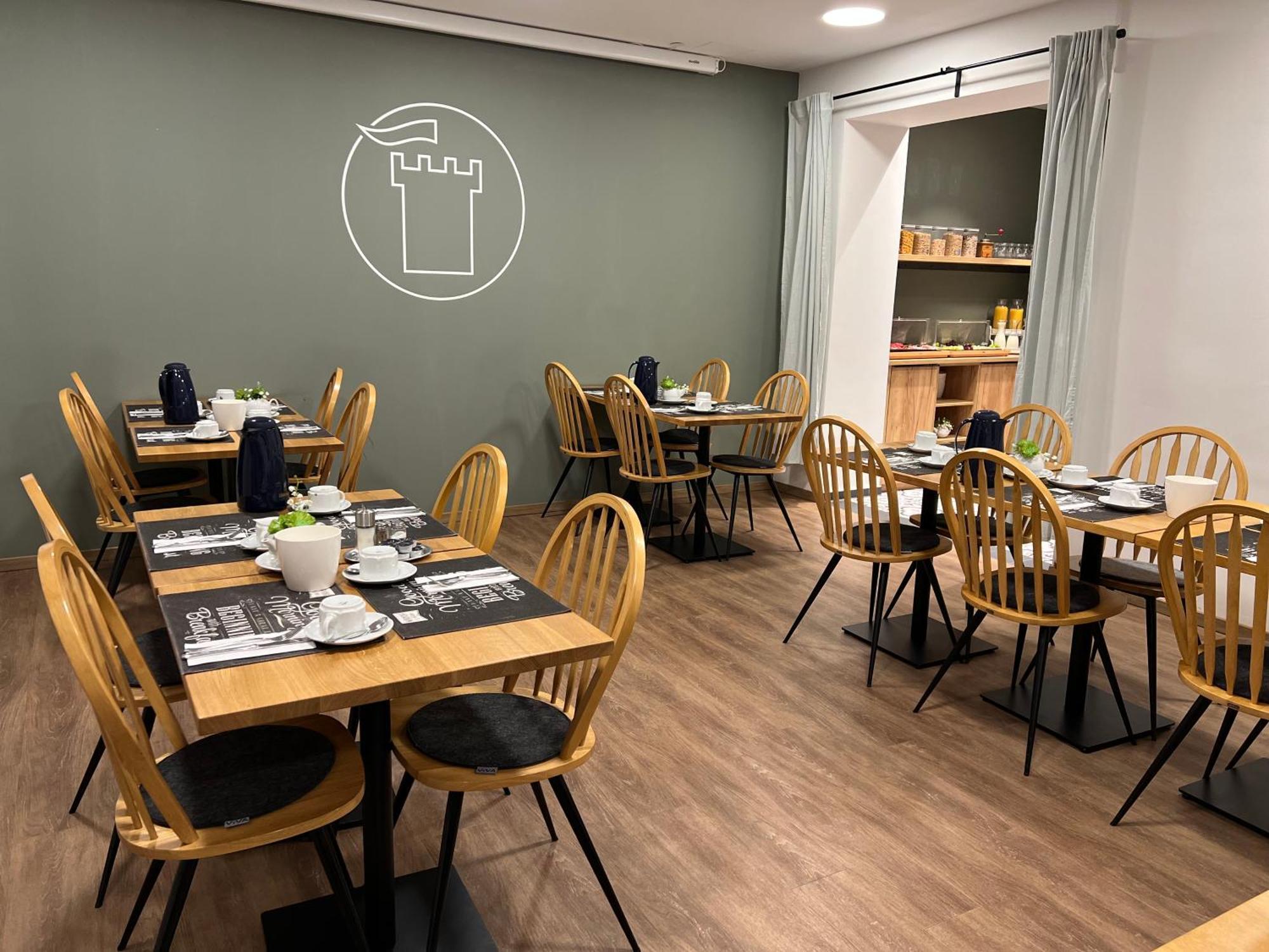 Hotel Bastei Muehldorf am Inn Bagian luar foto